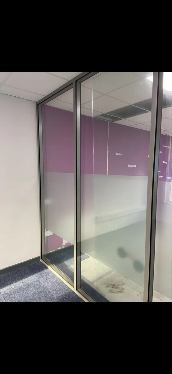 Glass partition unit - Image 3