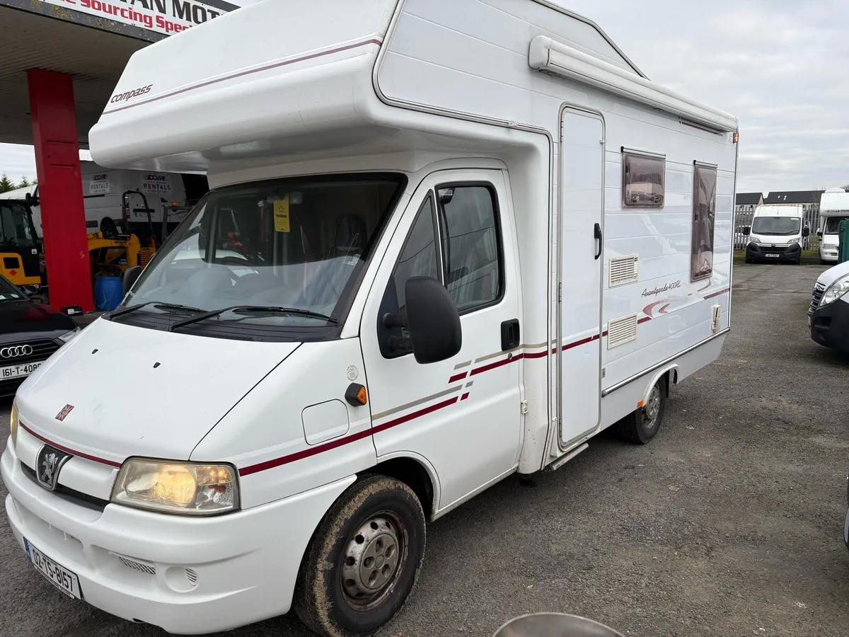 02 Compass avantgarde 4berth Immaculate - Image 2