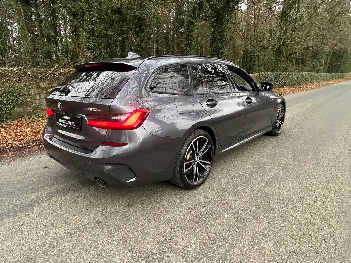 212 BMW 330E M SPORT X DRIVE TOURING AS NEW - Image 3