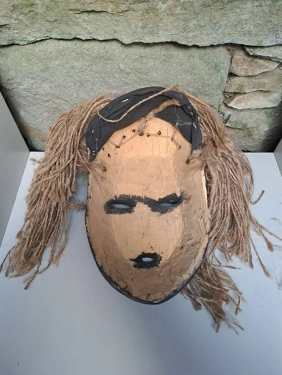 African mask - Image 3