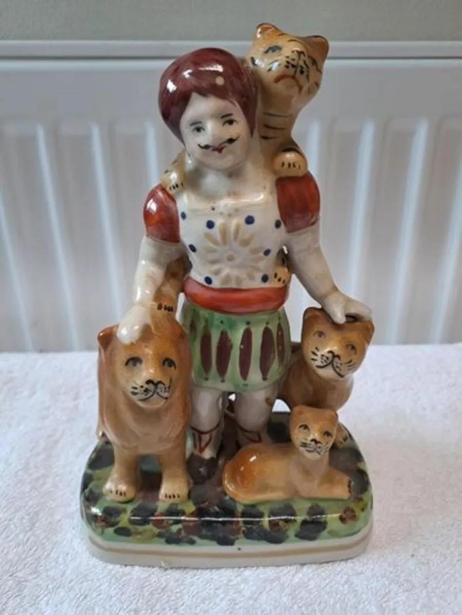 Vintage Lion Tamer figurine - Image 1