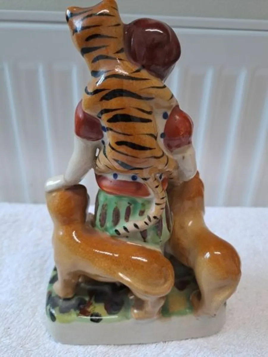 Vintage Lion Tamer figurine - Image 2