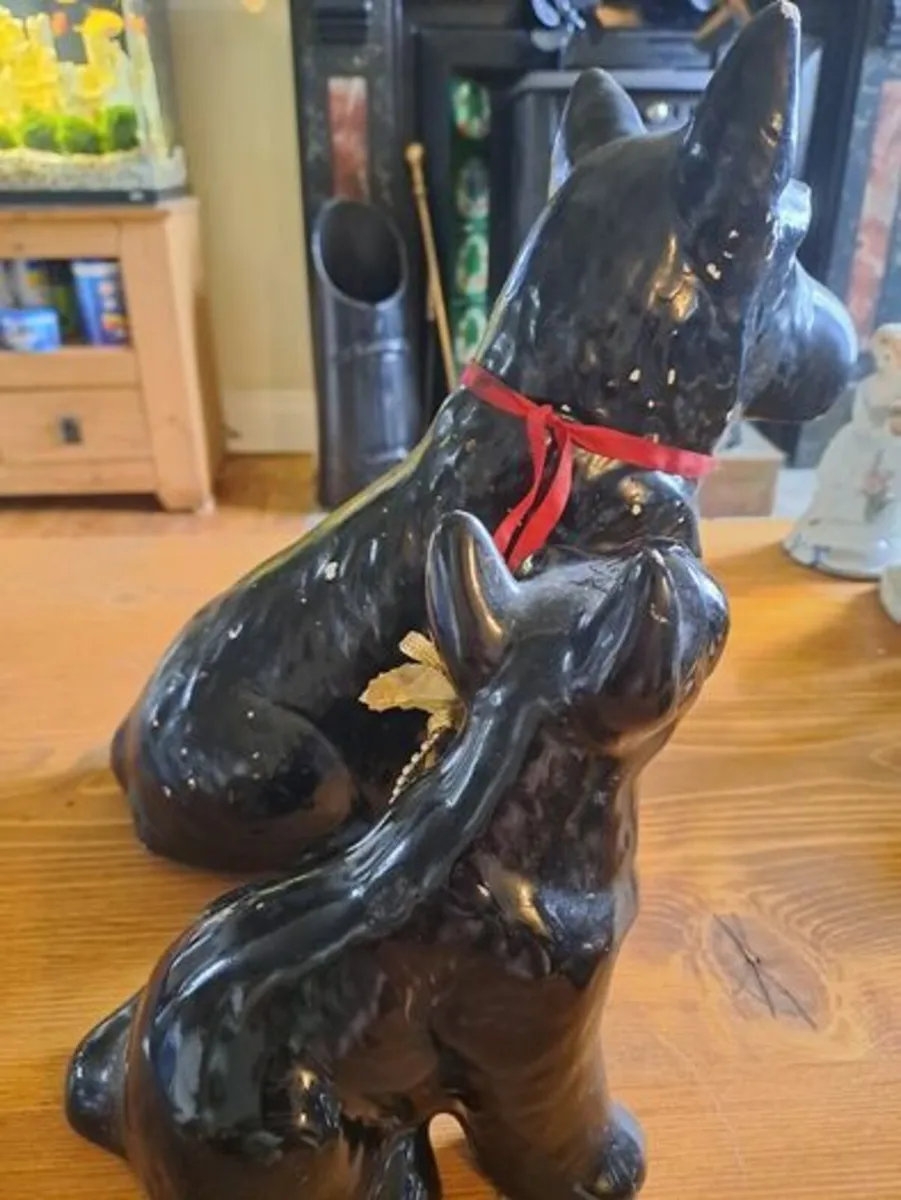 Vintage Scottish Terrier dog figurines - Image 3