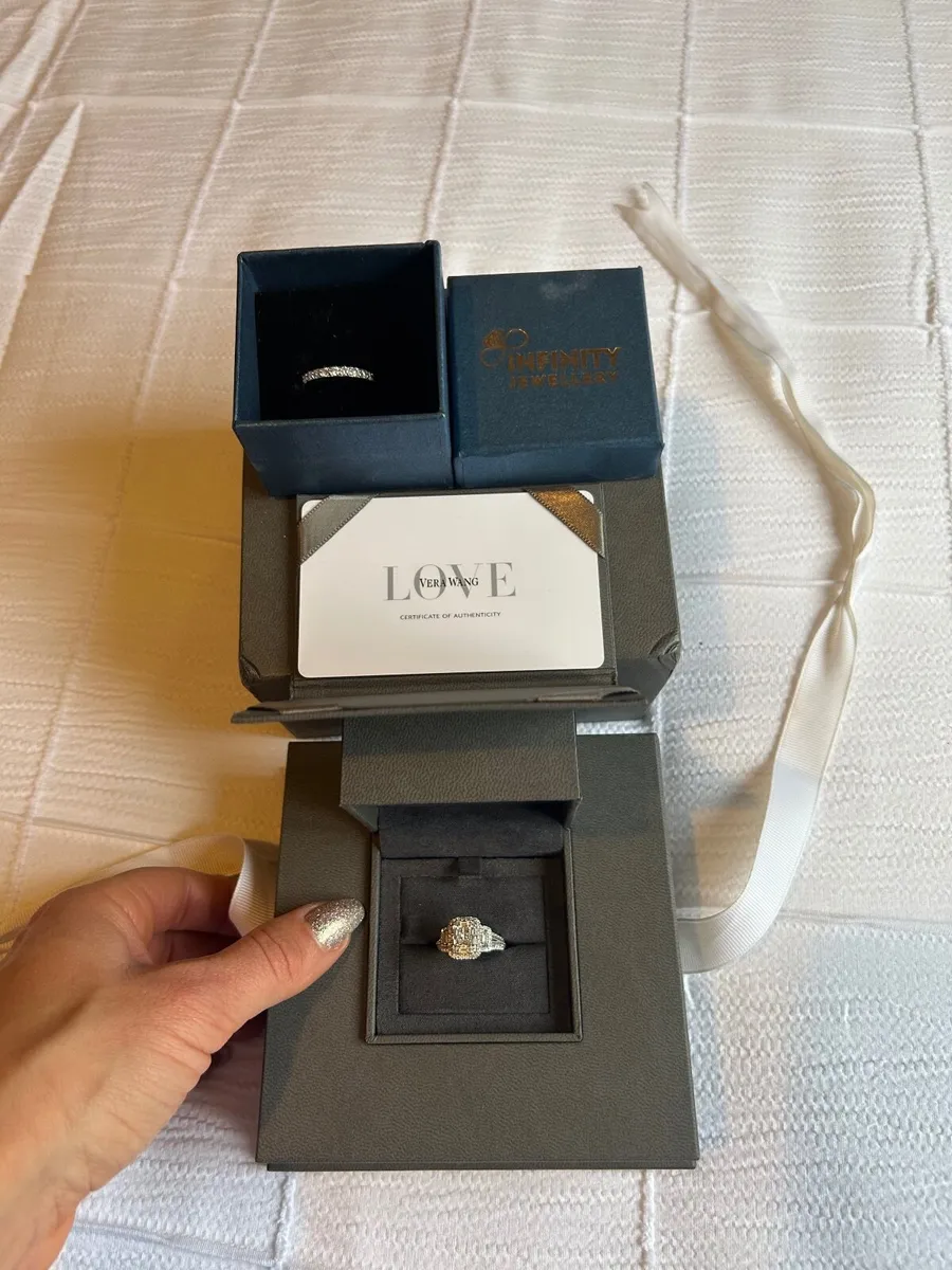 Engagement ring - Image 4