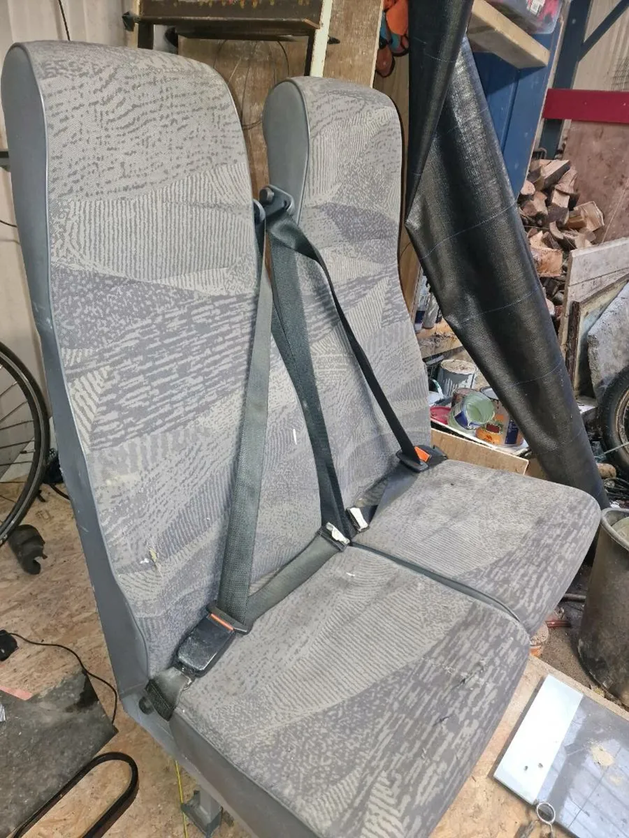 Crew cab seats - Image 2