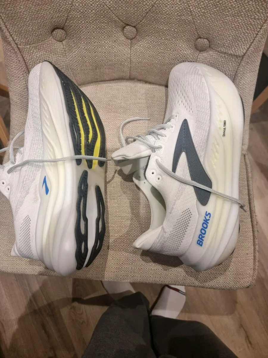 Brooks runners - Image 3