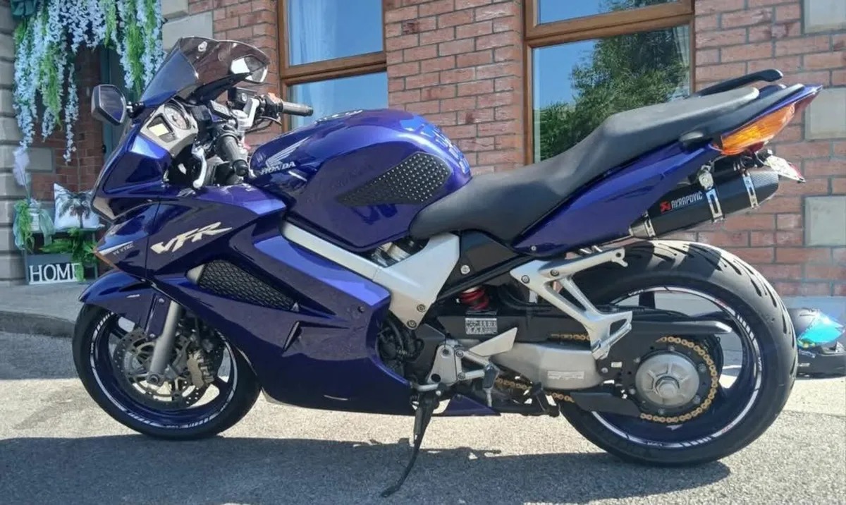 Honda VFR 800cc - Image 2