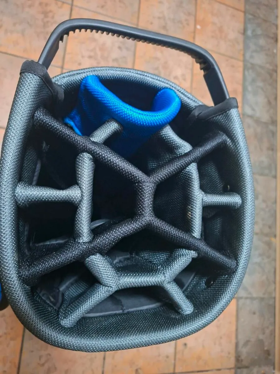 Powakaddy Edge Cart Bag - Image 3