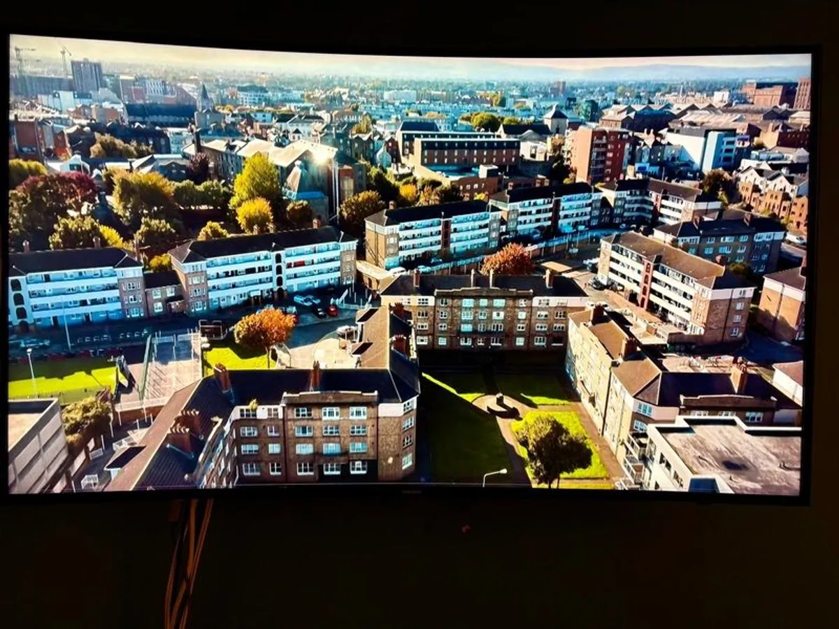 Samsung 55 inch Curved TV - Image 2