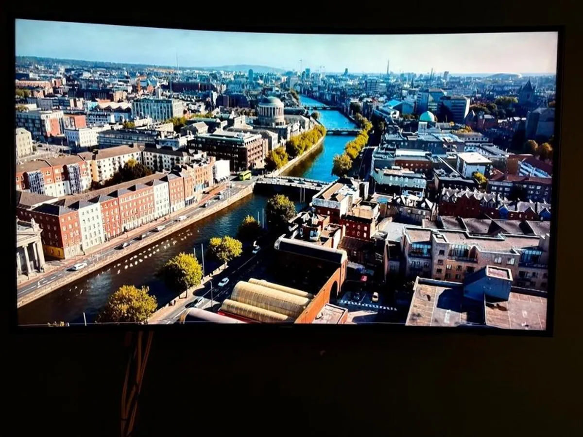 Samsung 55 inch Curved TV - Image 3