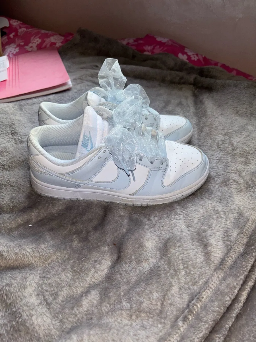 Nike dunks - Image 3