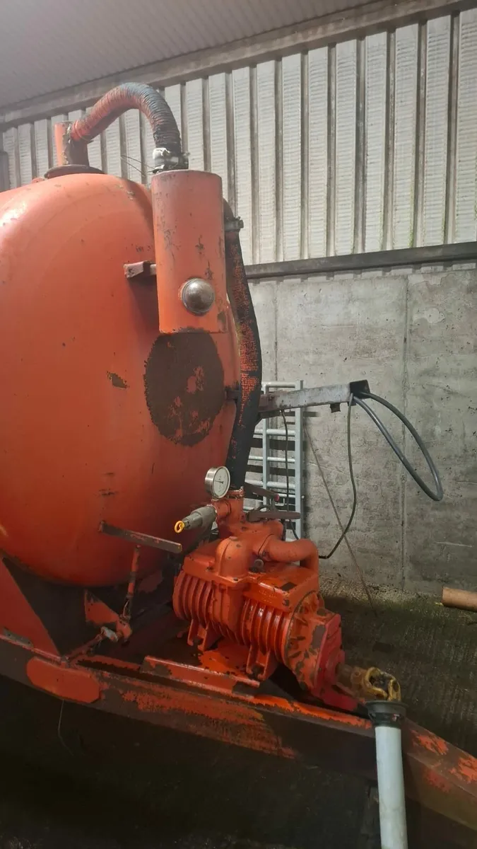 Slurry tanker - Image 3