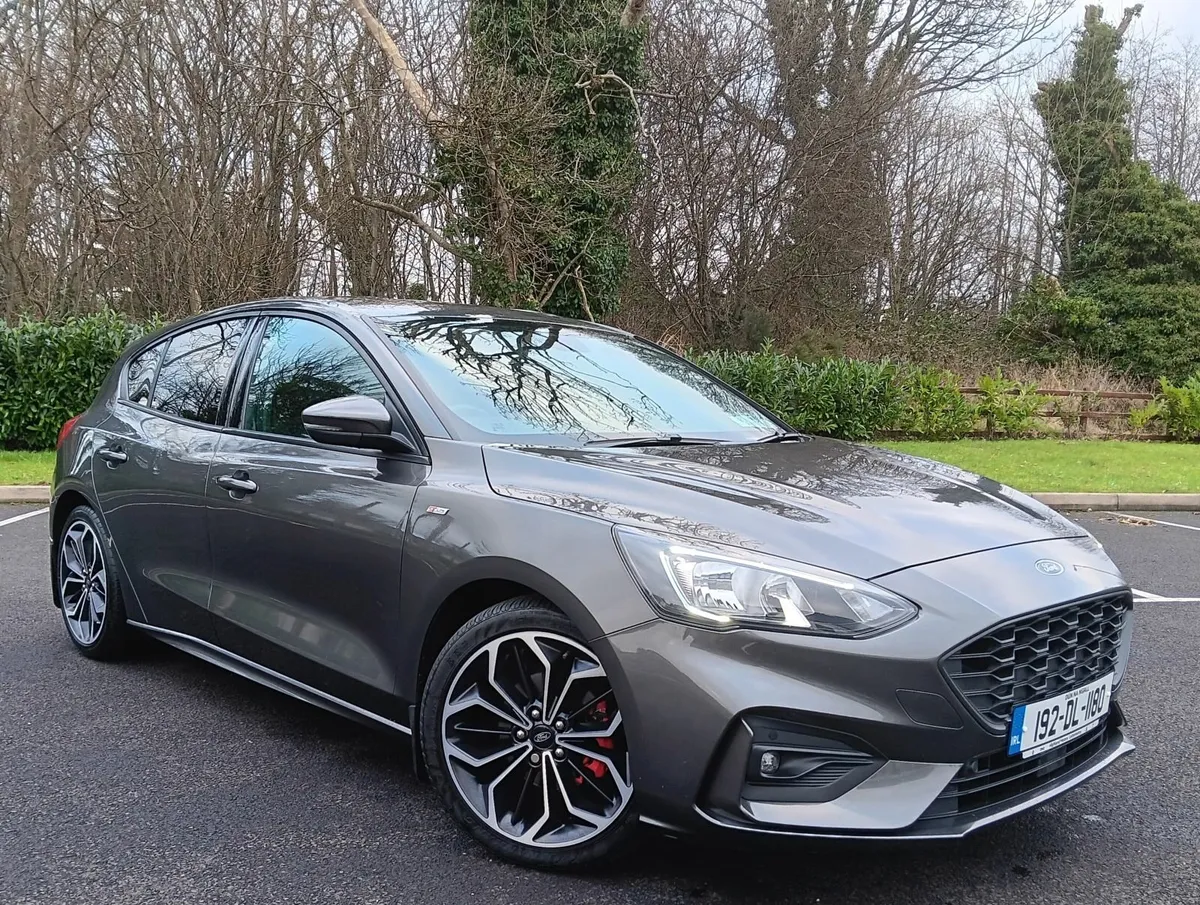 Ford Focus ST-Line X 2019 - Image 1