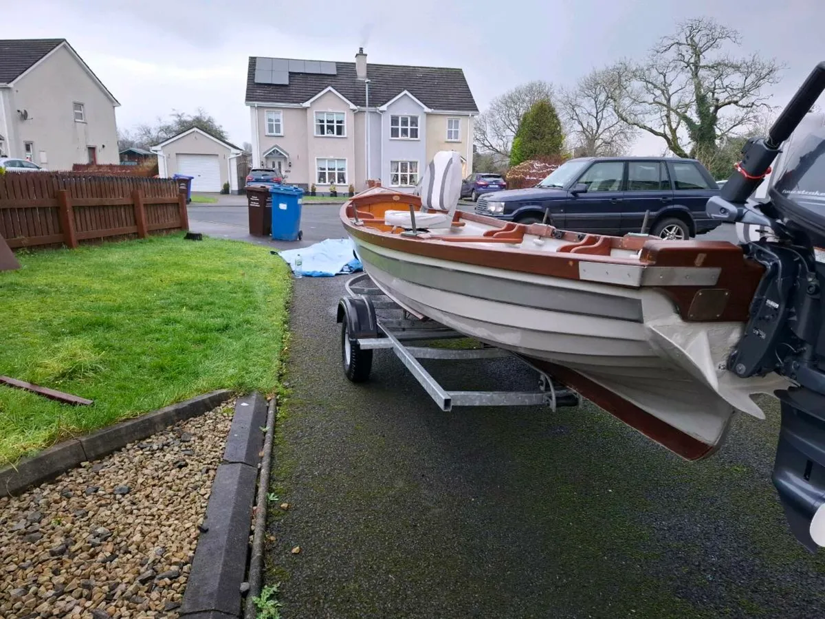 Sheelin 19 ft lake boat - Image 3