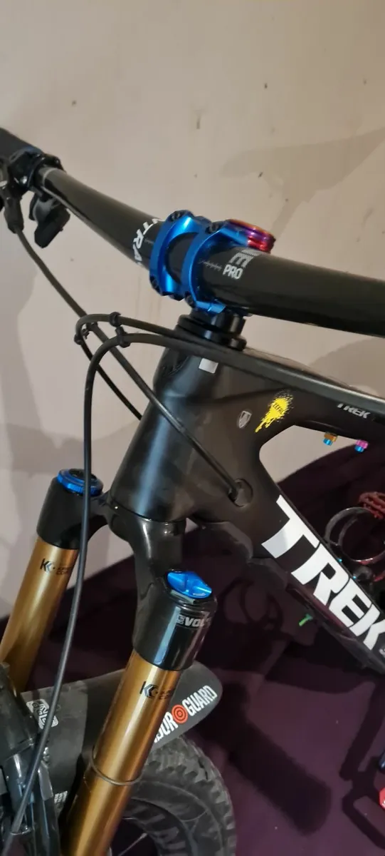 Trek slash 9.9 Axs - Image 1