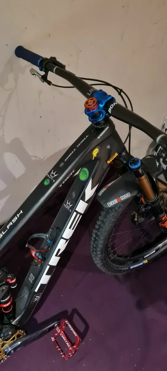 Trek slash 9.9 Axs - Image 3