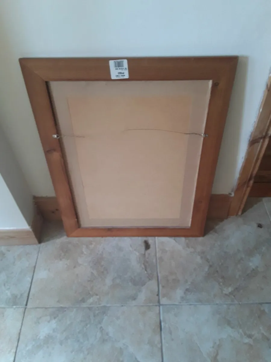 Large picture title the missing sock - Image 2