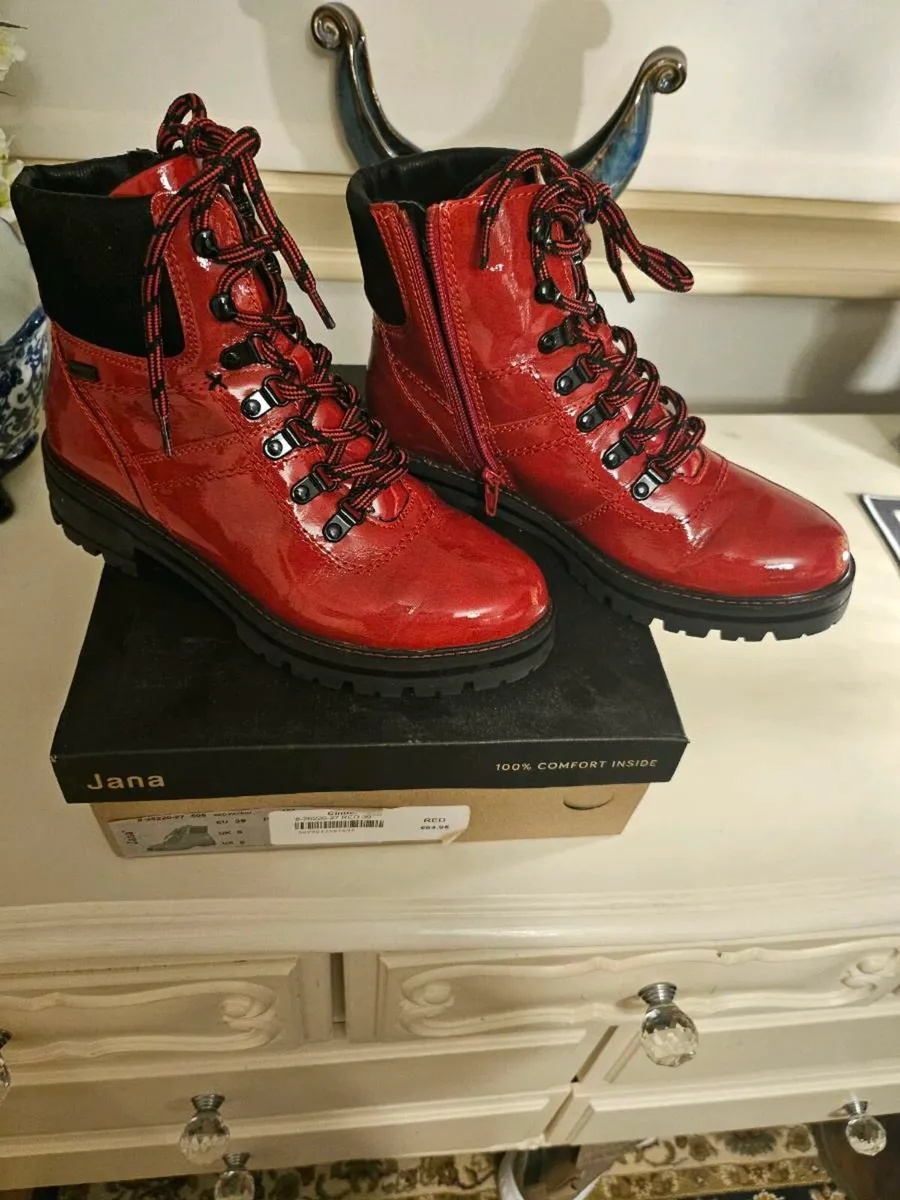 Stunning red ankle boots - Image 1