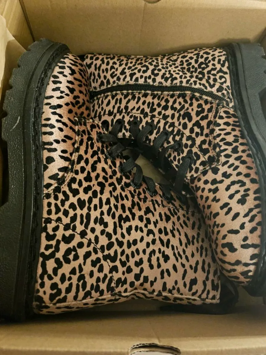 Leopard print boots - Image 4