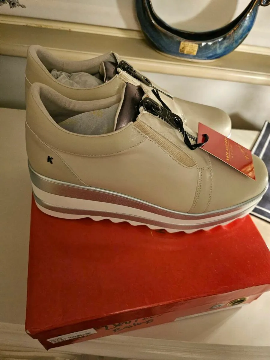 Kate Appleby bailey's runners - Image 2