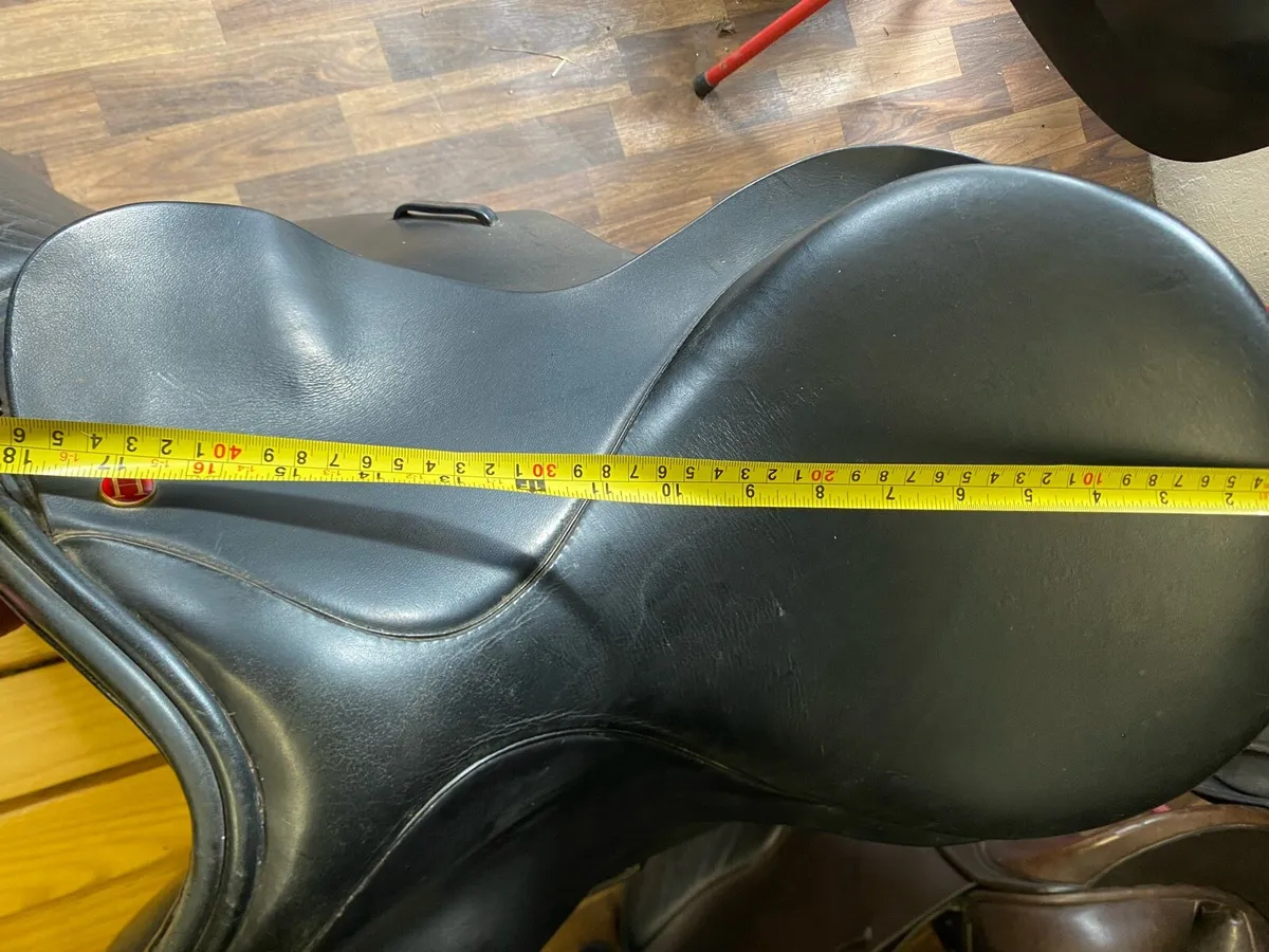 17” Hilton black Leather saddle - Image 3