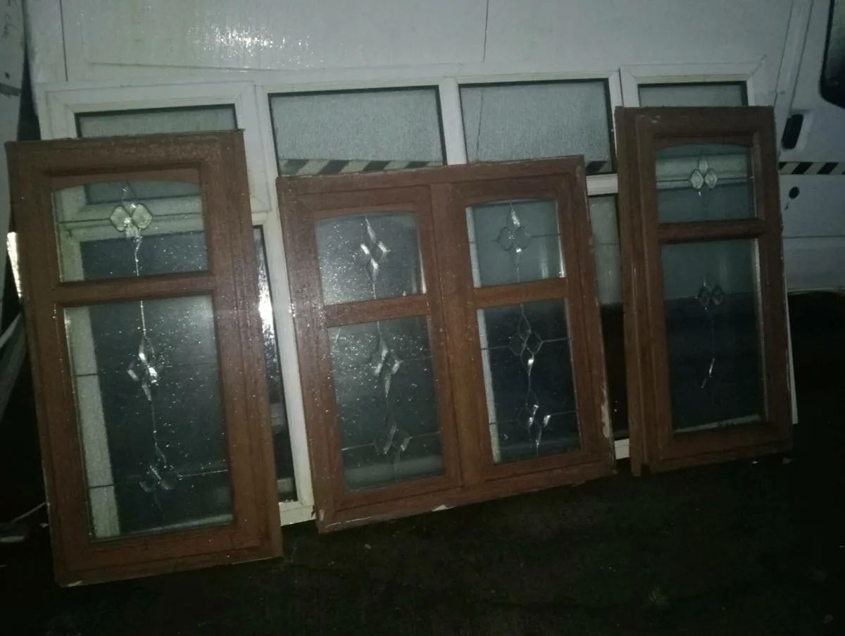 🏠 LOTS OF WINDOWS AVAILABLE AND DOORS 🏠 - Image 3