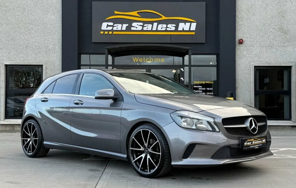 1.5 A180d SE Hatchback 5dr Diesel Manual Euro 6 (s - Image 1