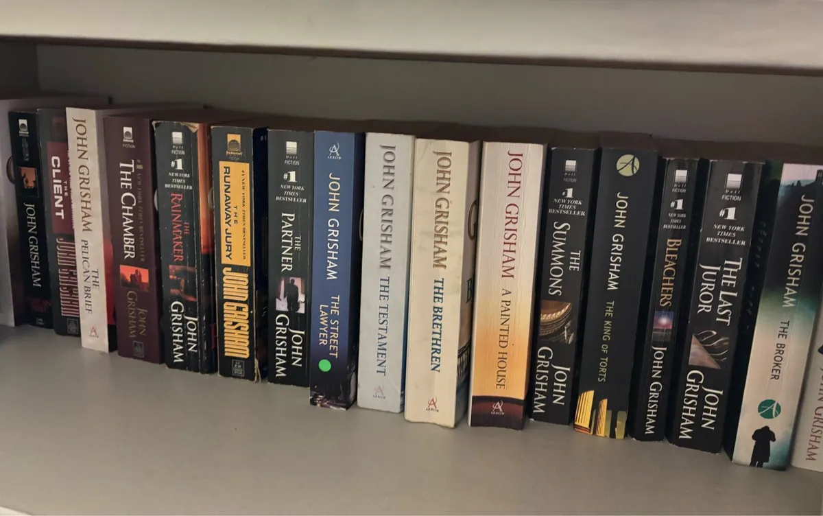 2 CRIME FICTION BOOK COLLECTIONS - Image 2