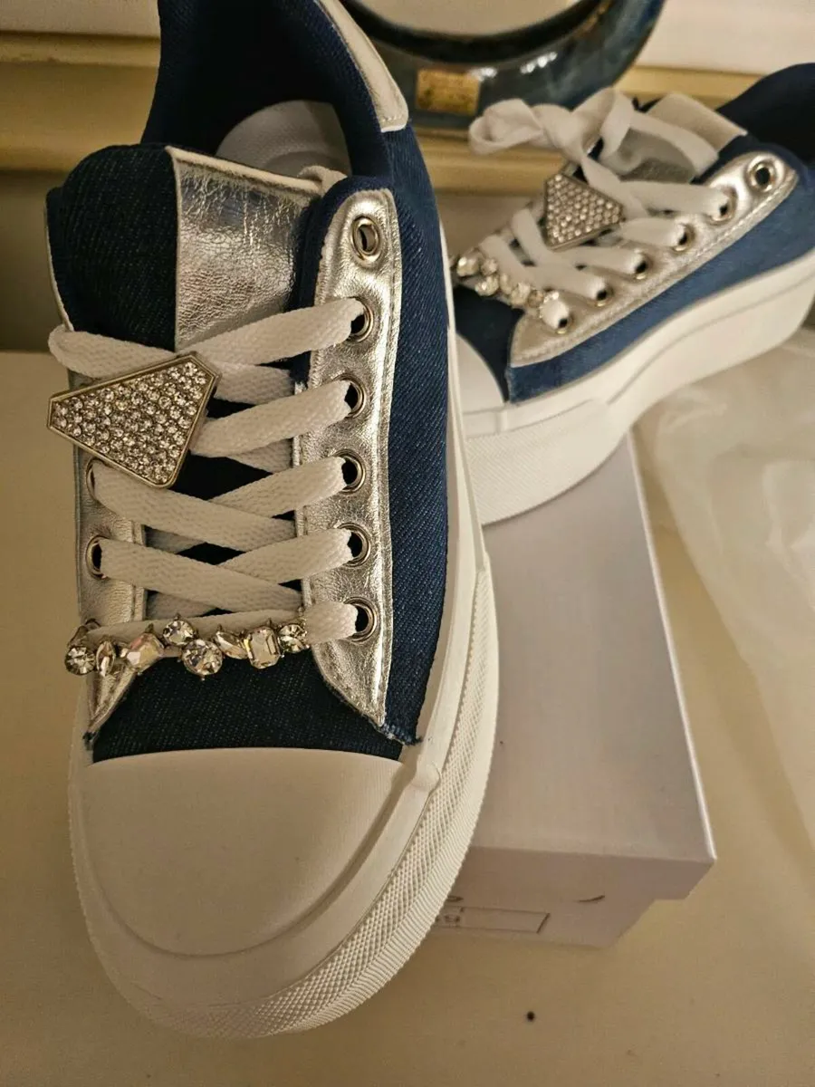 Wedge runners - Image 1