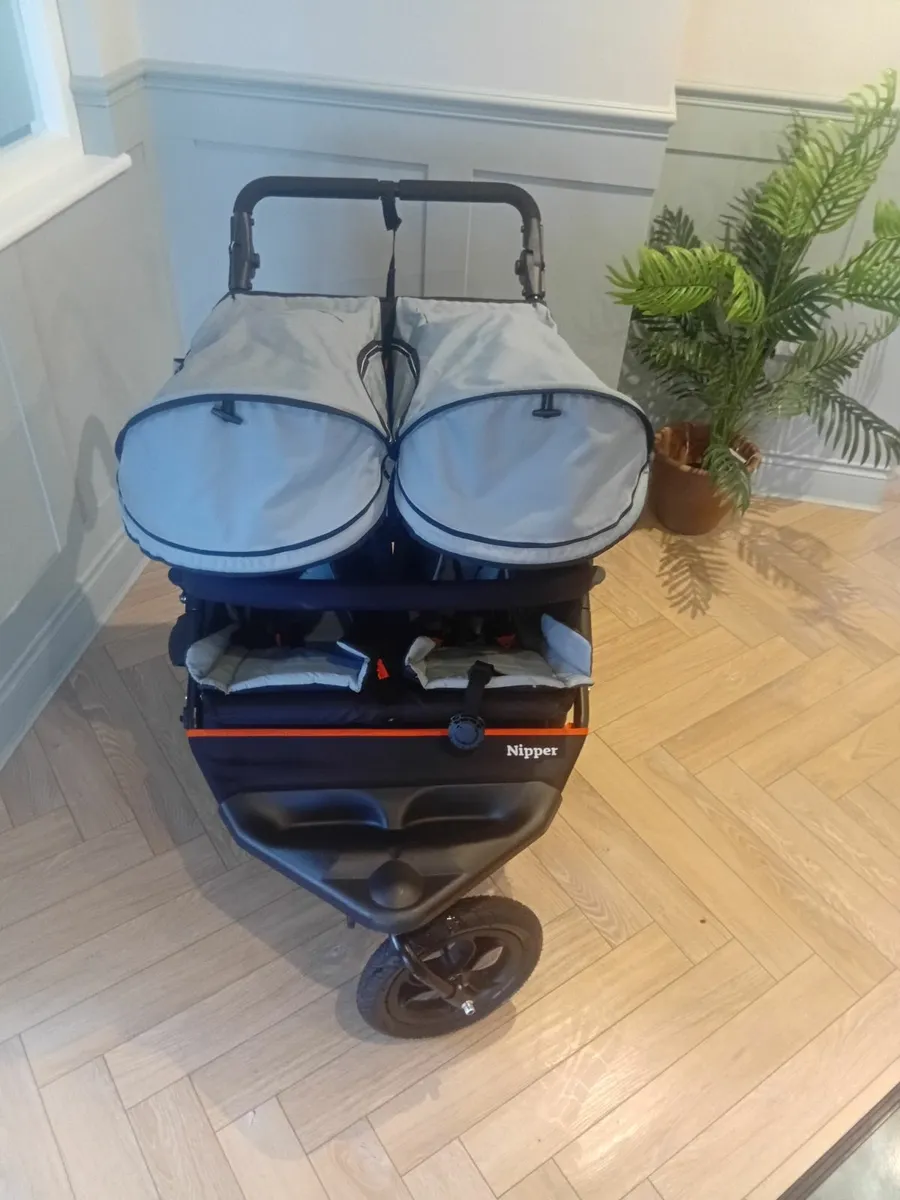 Twin child buggy - Image 2