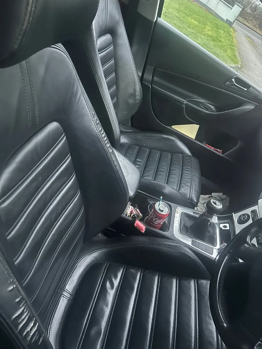 Volkswagen Passat 2008 - Image 2