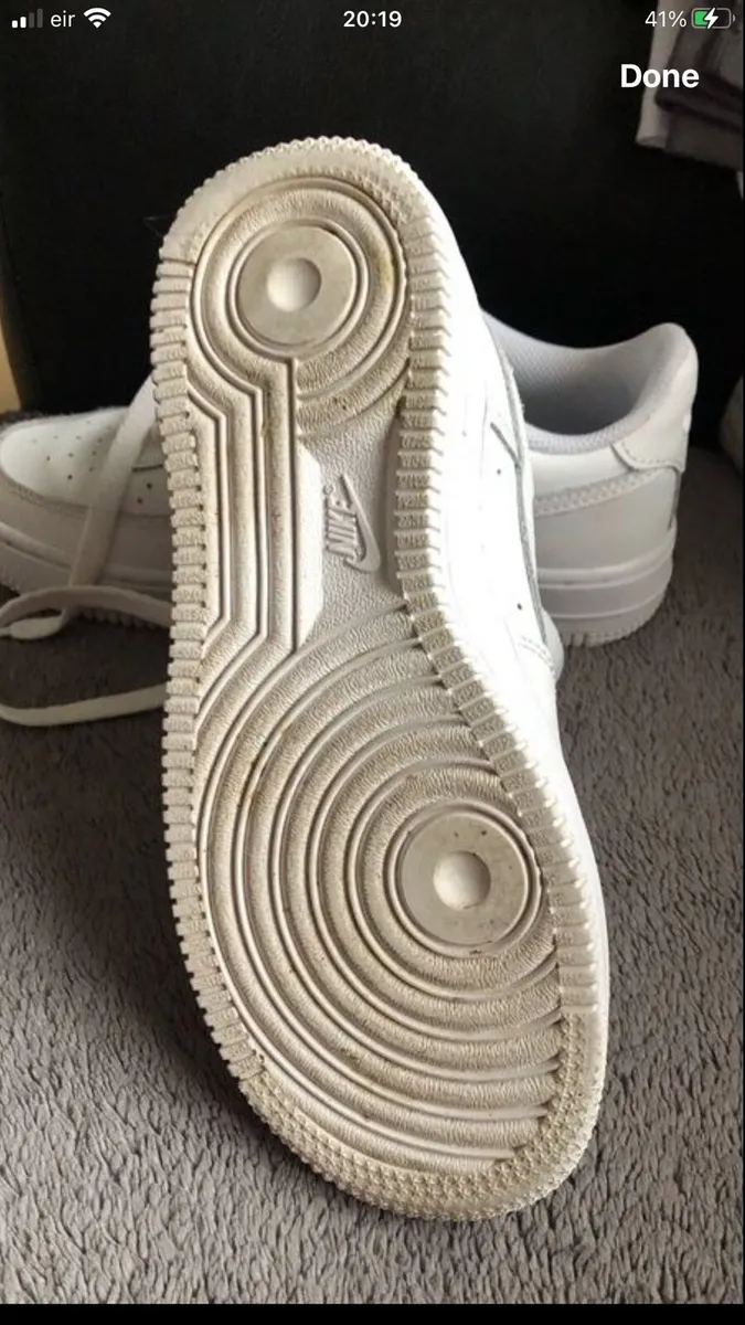 Boys / Girls airforce trainers size 2 €25 - Image 3