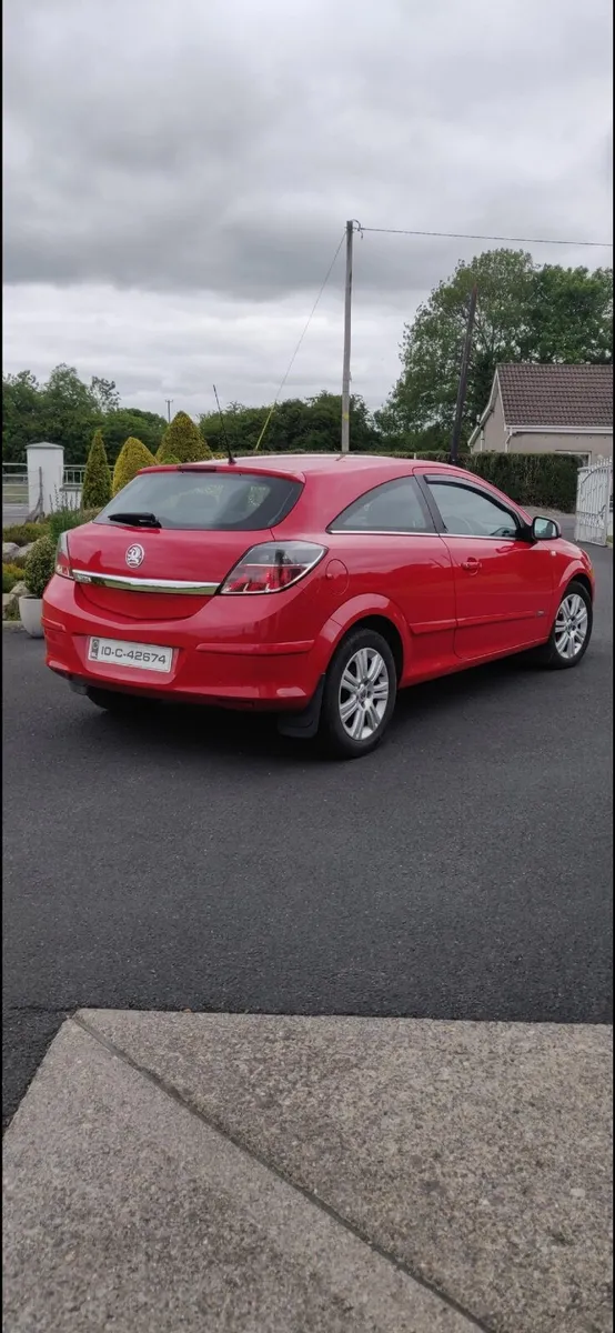 Vauxhall Astra 2010 - Image 2