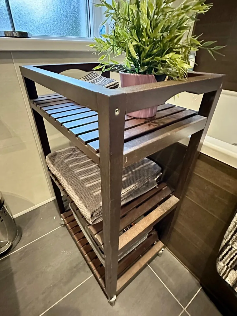 Various household items and art work - Image 1