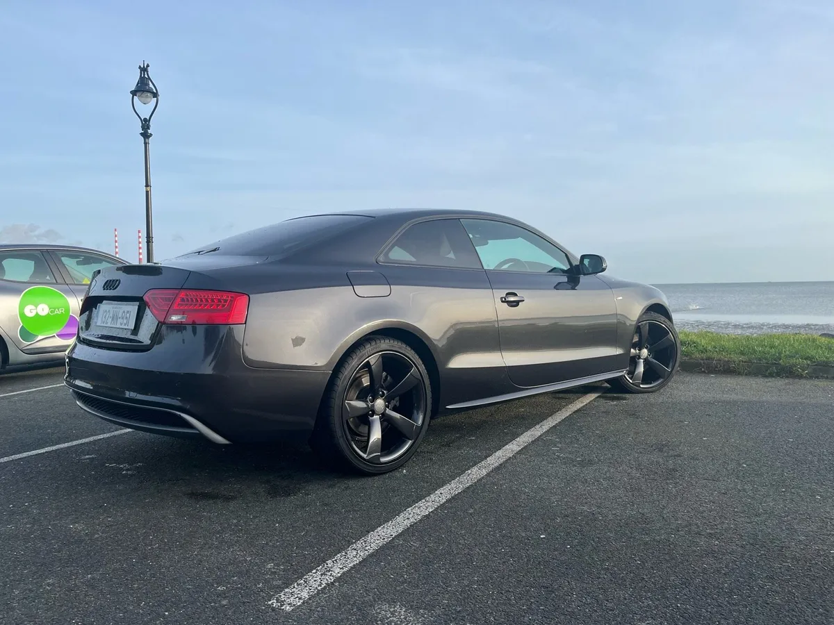 AUDI A5 2.0 TDI S Line Black Edition - Image 3