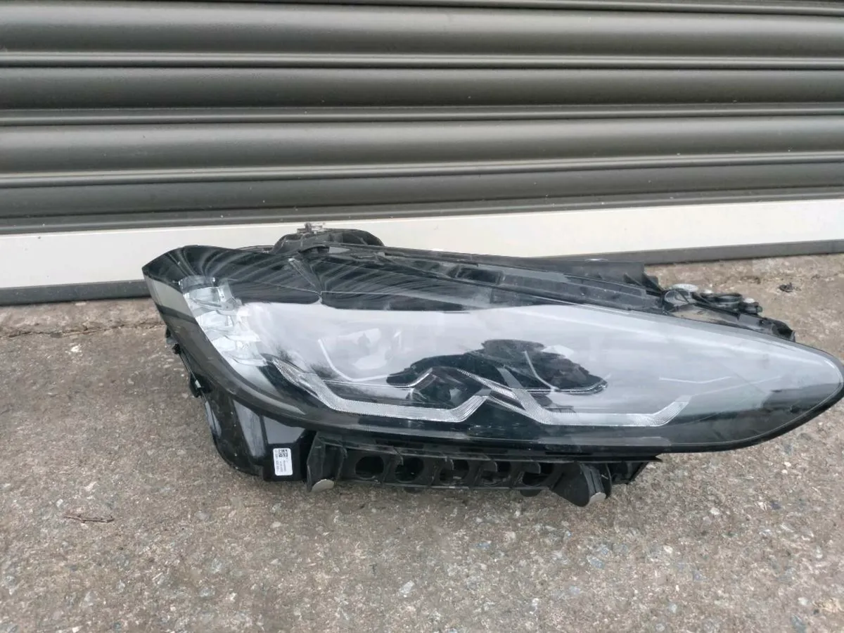 BMW i4 Right Headlight - Image 1