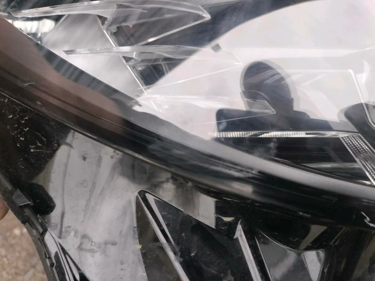 BMW i4 Right Headlight - Image 3