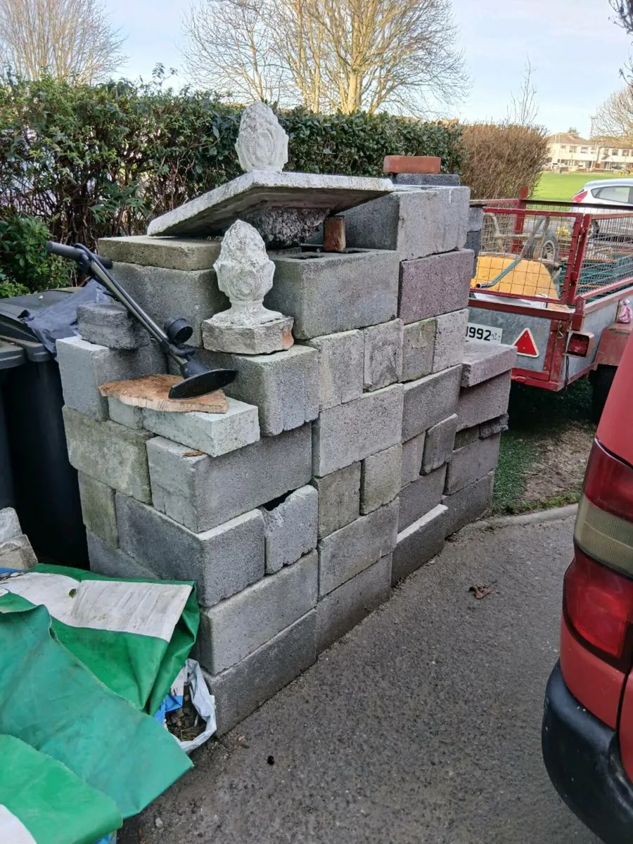 Acorn pier caps and surrounds x3 - Image 4