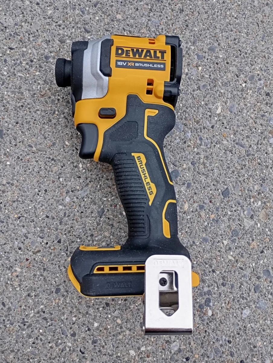 DeWalt dcf850 Impact Driver Kit - Image 3