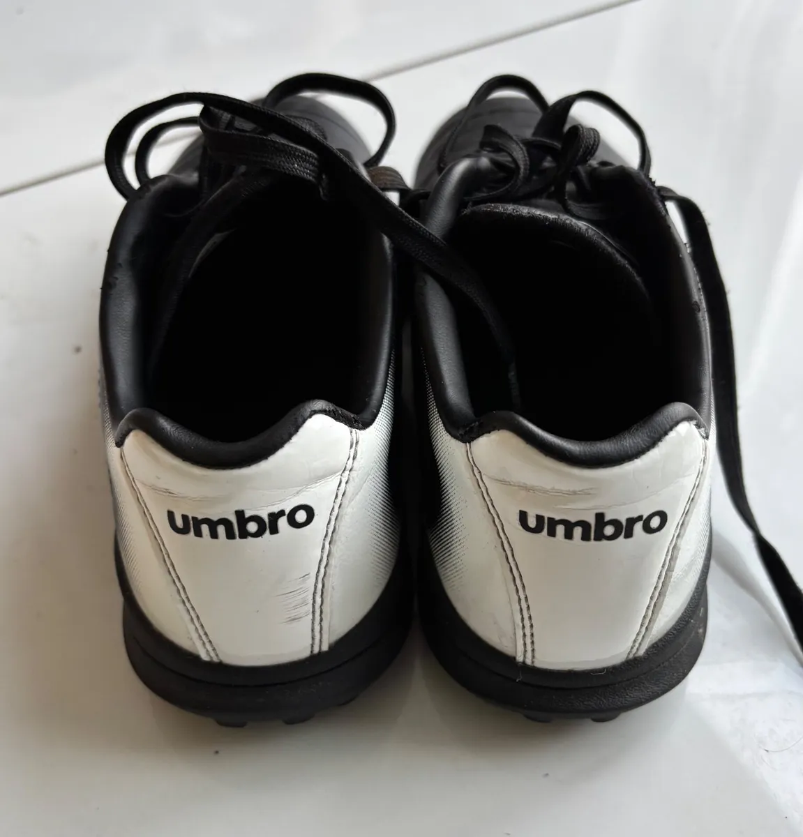 Kids Umbro Calcio Turf Football Shoes - Image 2
