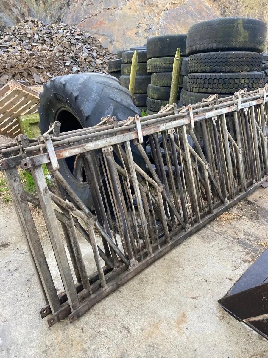 Feed barriers - Image 1