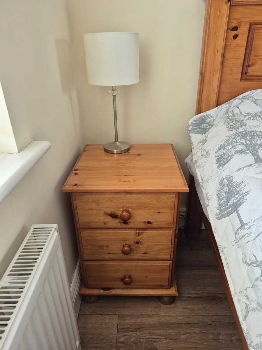 King size bed and nightstands - solid wood - Image 3