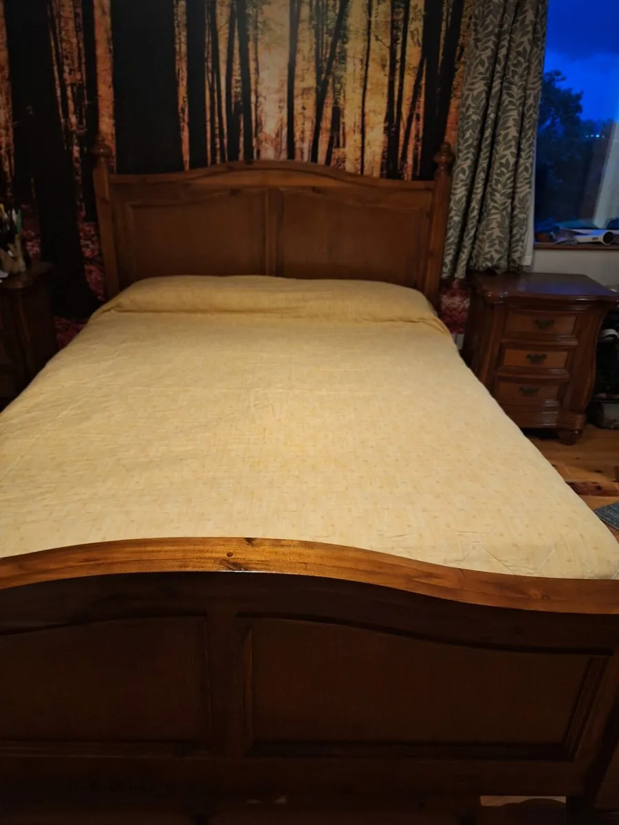 Bed - Image 1