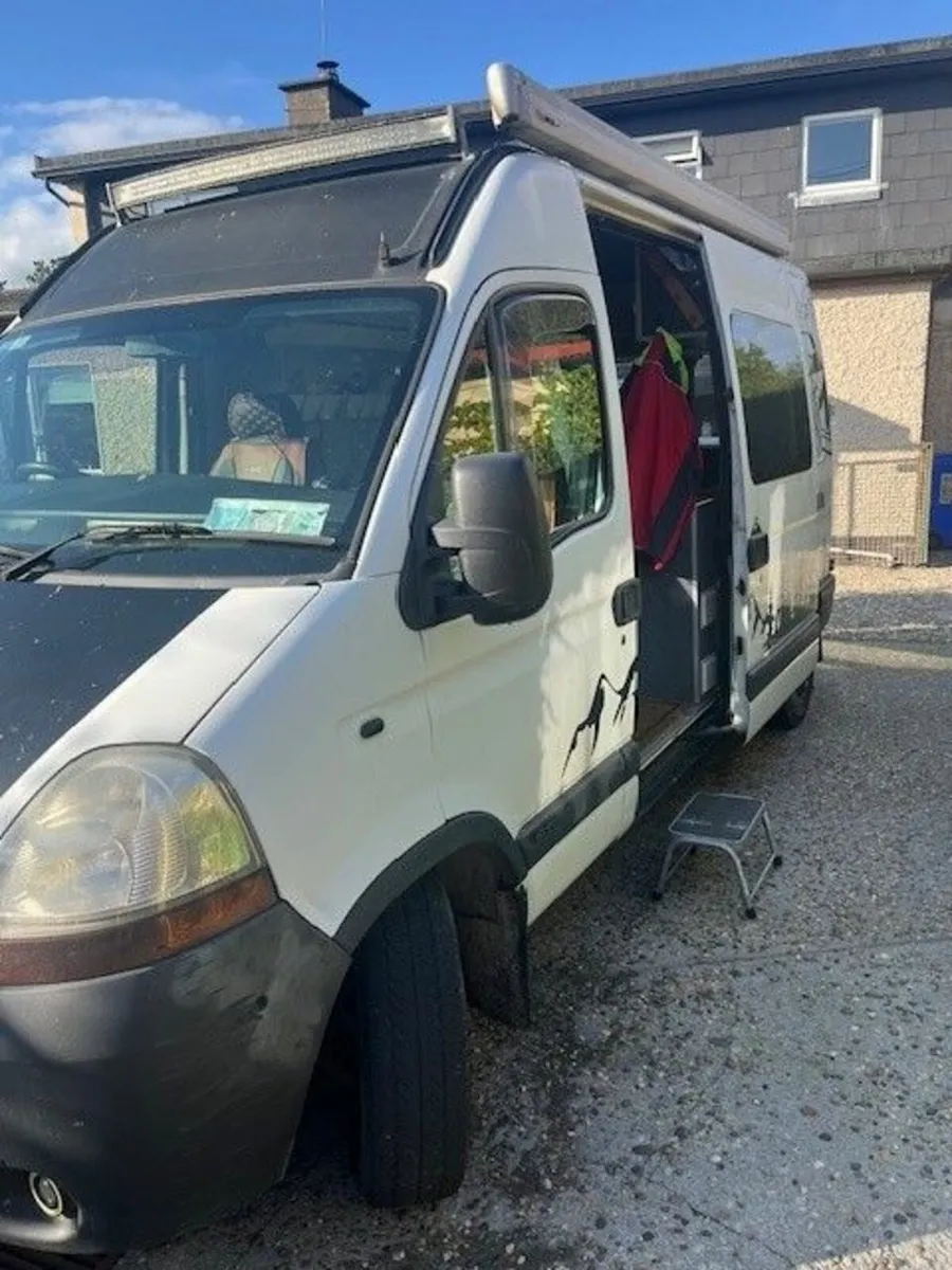 Renault Master Campervan €9950 ONO - Image 4