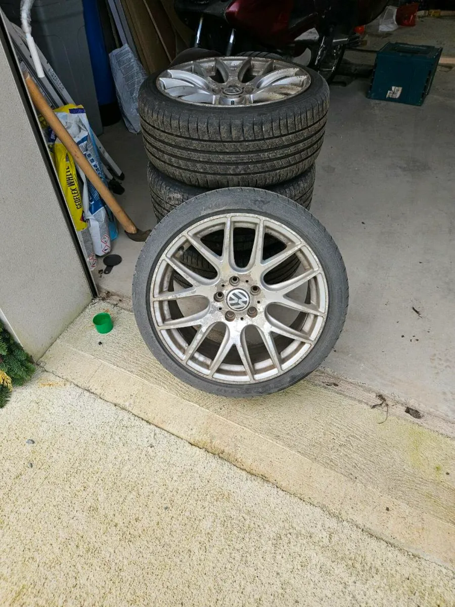 Vw golf alloys