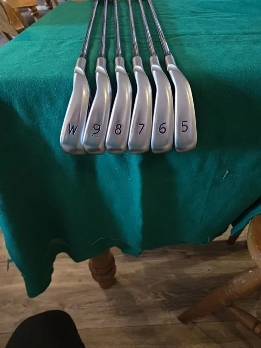 Ping g400 irons - Image 1