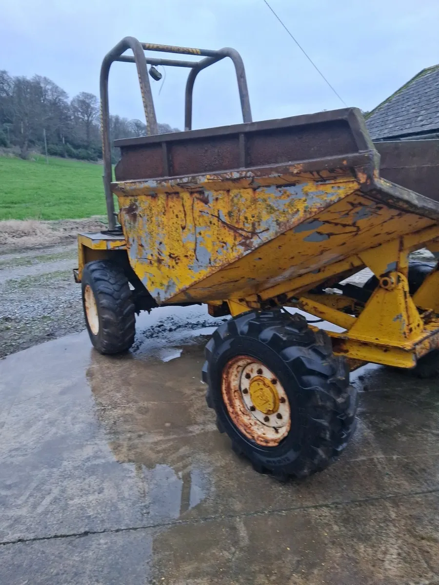 Dumper and forklift - Image 3