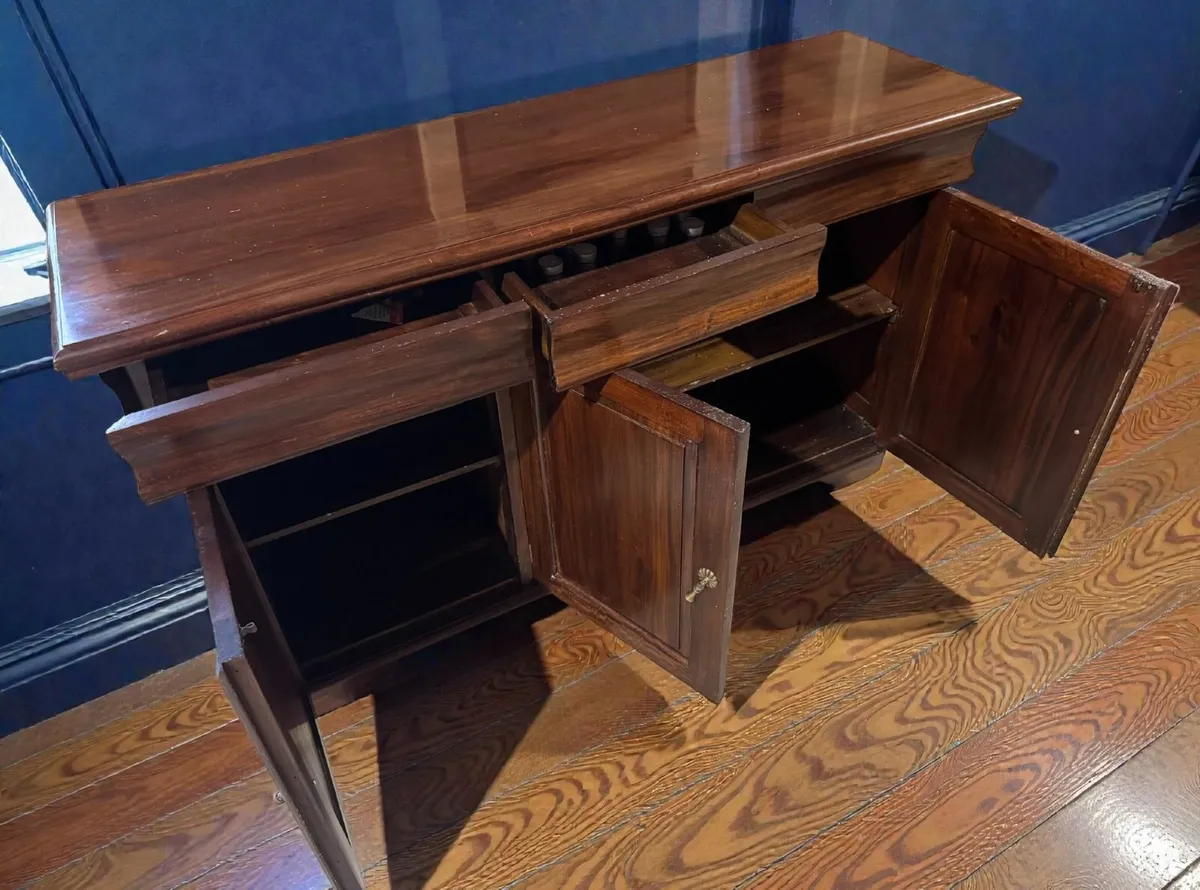 Mahogany sideboard - Image 4