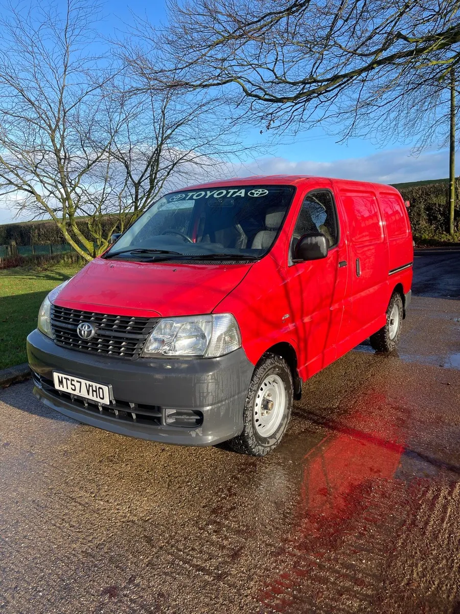 2008 toyota hiace - Image 1