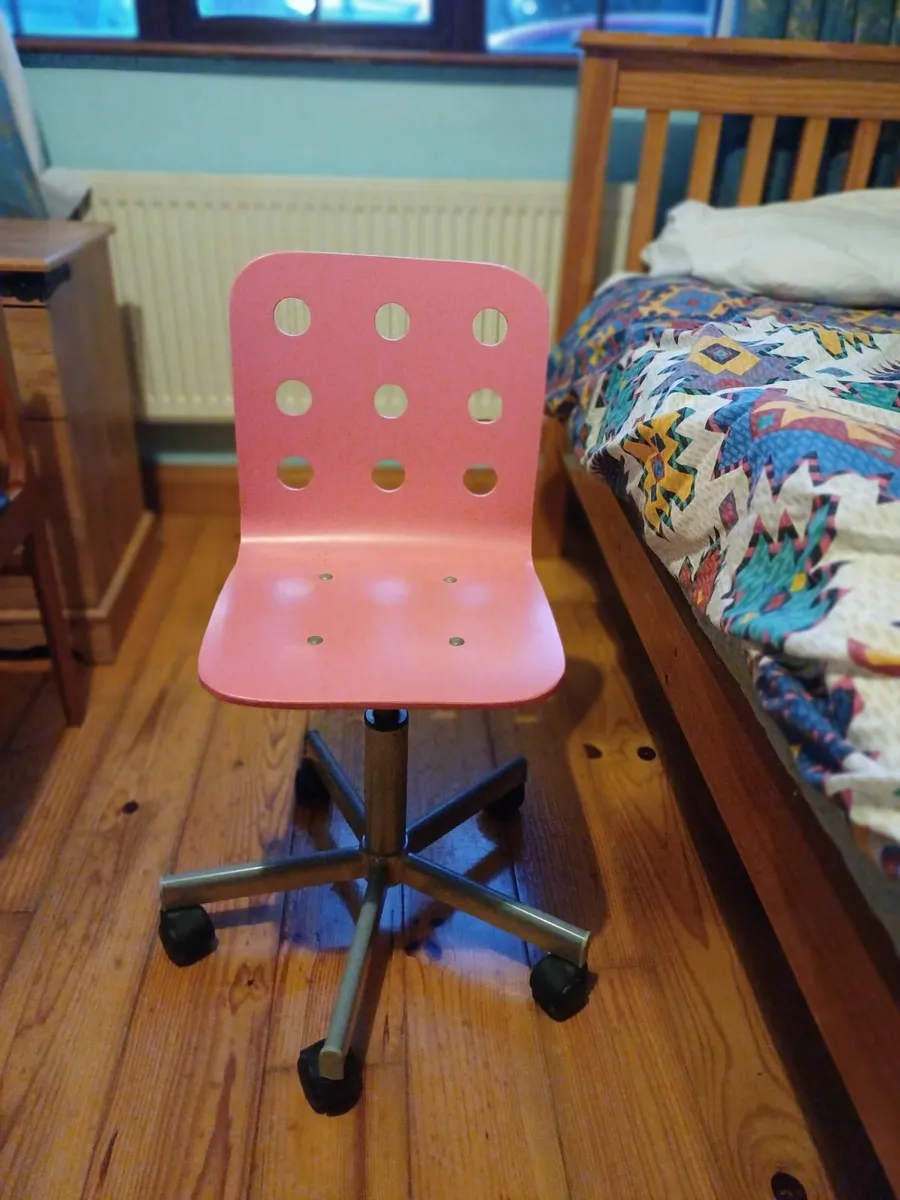 Desk  and chair - Image 2
